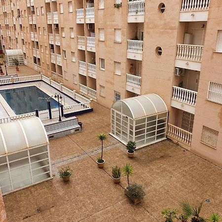Apartment Close To All Amenities Torrevieja Extérieur photo