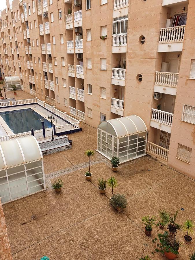 Apartment Close To All Amenities Torrevieja Extérieur photo